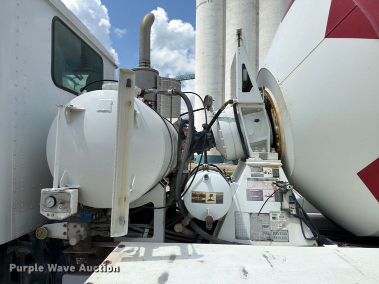 image for item FK3514 2014 International PayStar 5500i ready mix truck
