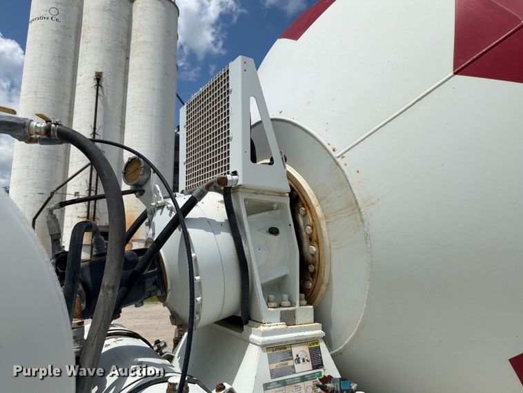 image for item FK3514 2014 International PayStar 5500i ready mix truck