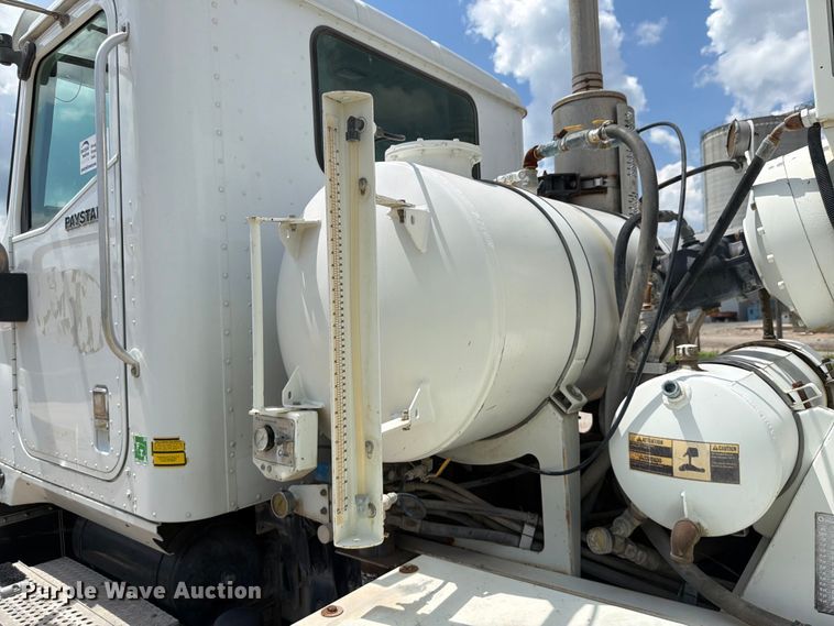 image for item FK3514 2014 International PayStar 5500i ready mix truck