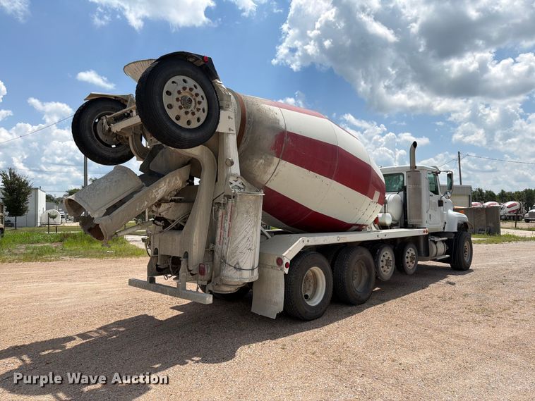 image for item FK3514 2014 International PayStar 5500i ready mix truck