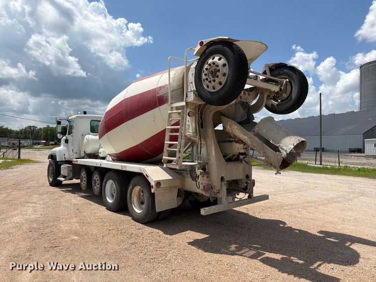 image for item FK3514 2014 International PayStar 5500i ready mix truck