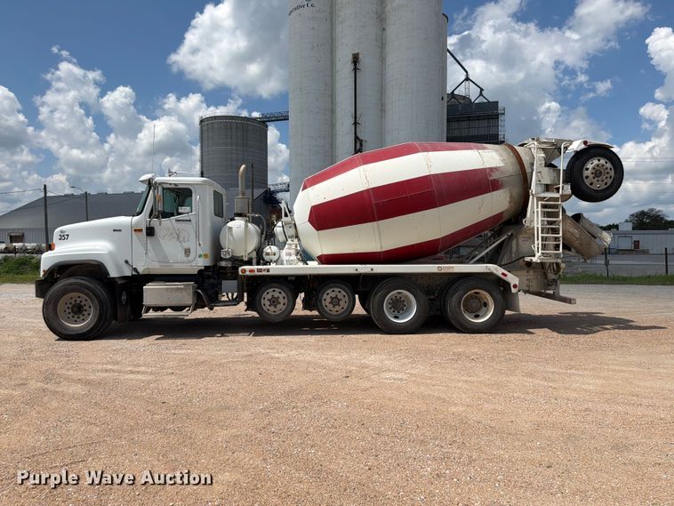 image for item FK3514 2014 International PayStar 5500i ready mix truck