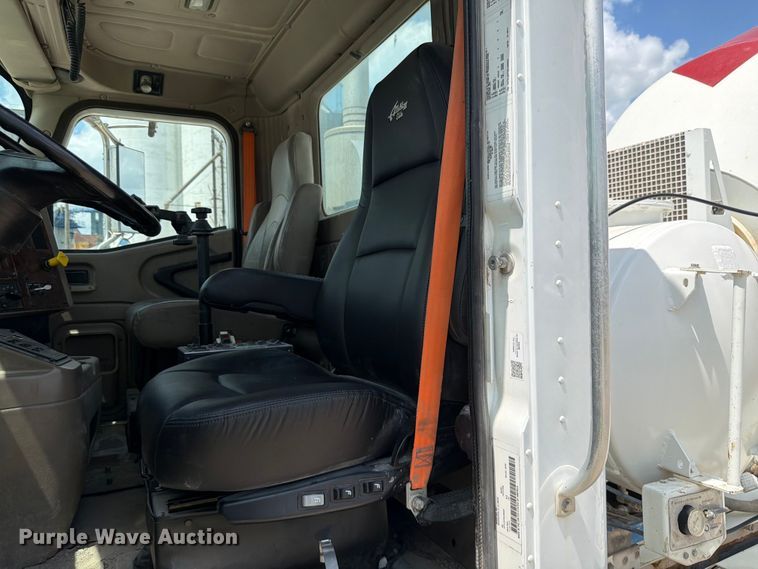 image for item FK3514 2014 International PayStar 5500i ready mix truck