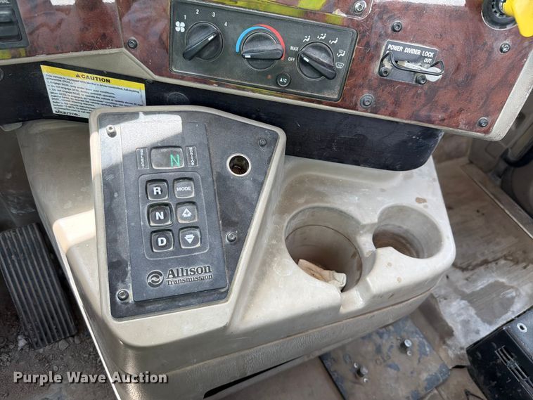 image for item FK3514 2014 International PayStar 5500i ready mix truck