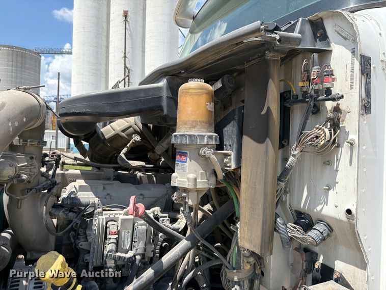 image for item FK3514 2014 International PayStar 5500i ready mix truck