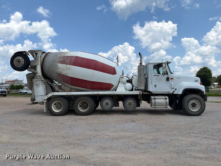image for item FK3515 2013 International Paystar ready mix truck