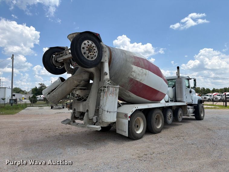 image for item FK3515 2013 International Paystar ready mix truck