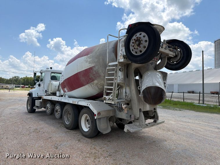 image for item FK3515 2013 International Paystar ready mix truck