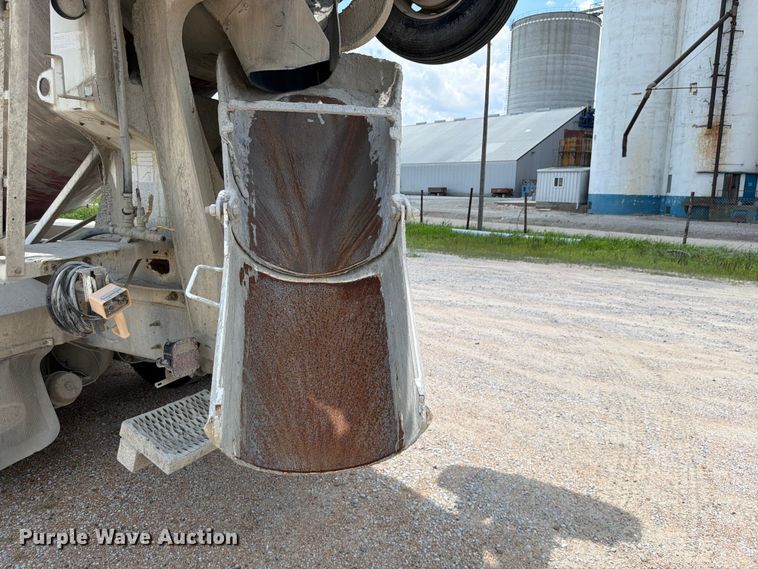 image for item FK3515 2013 International Paystar ready mix truck