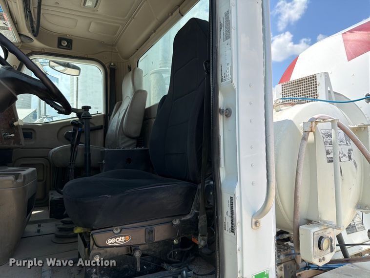 image for item FK3515 2013 International Paystar ready mix truck