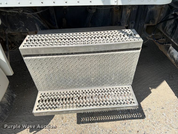 image for item FK3517 2003 Peterbilt 357 ready mix truck
