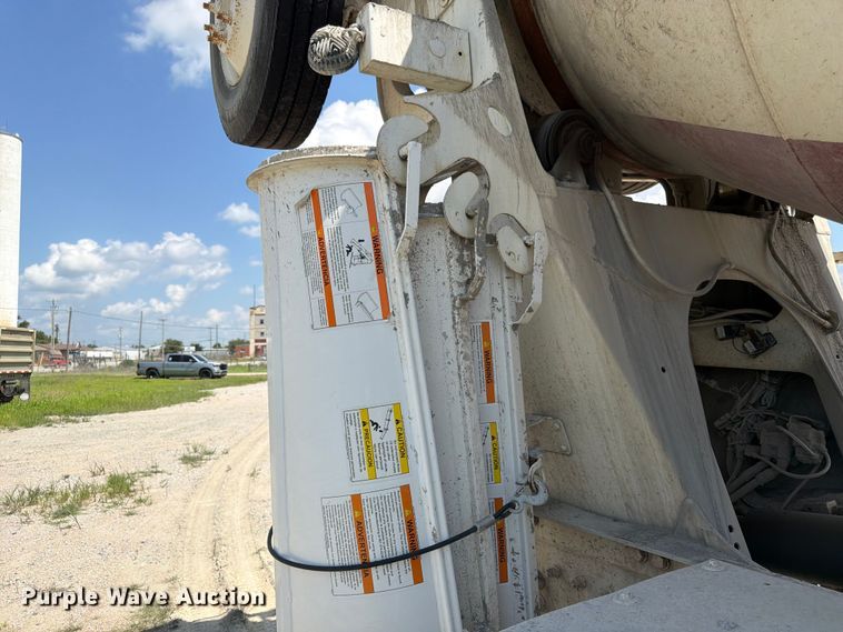 image for item FK3517 2003 Peterbilt 357 ready mix truck