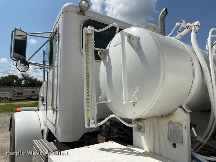 image for item FK3517 2003 Peterbilt 357 ready mix truck