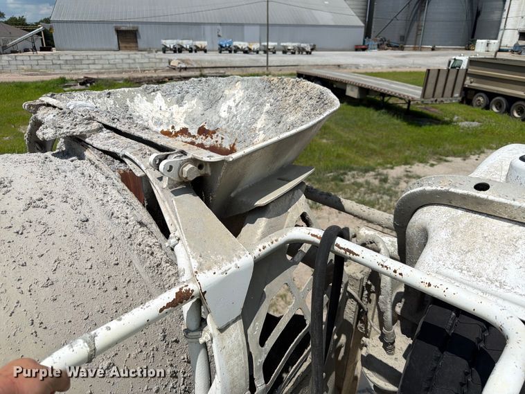image for item FK3517 2003 Peterbilt 357 ready mix truck