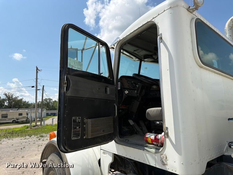 image for item FK3517 2003 Peterbilt 357 ready mix truck