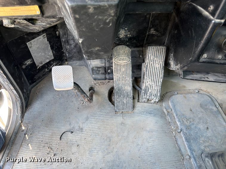 image for item FK3517 2003 Peterbilt 357 ready mix truck