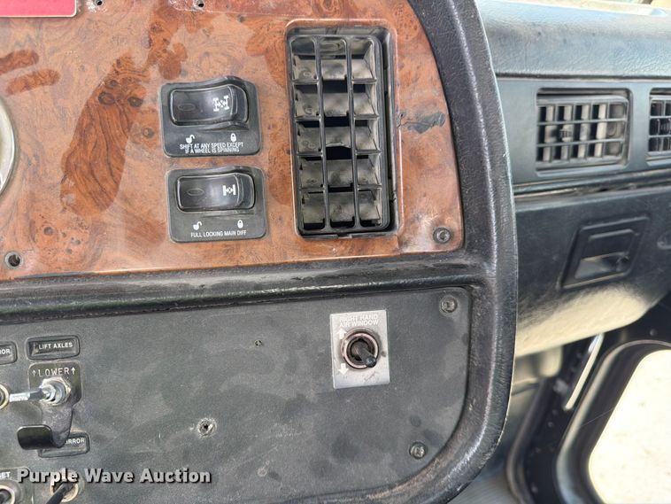 image for item FK3517 2003 Peterbilt 357 ready mix truck