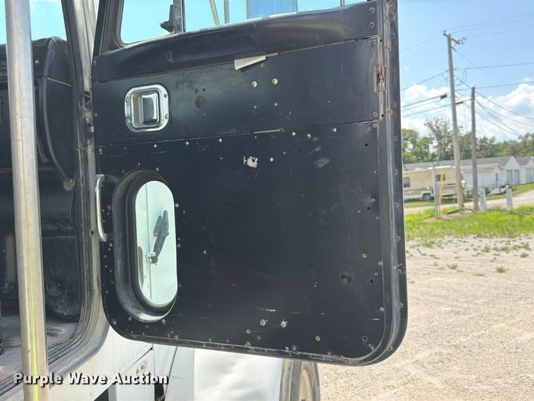 image for item FK3517 2003 Peterbilt 357 ready mix truck