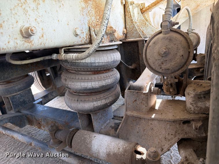 image for item FK3517 2003 Peterbilt 357 ready mix truck