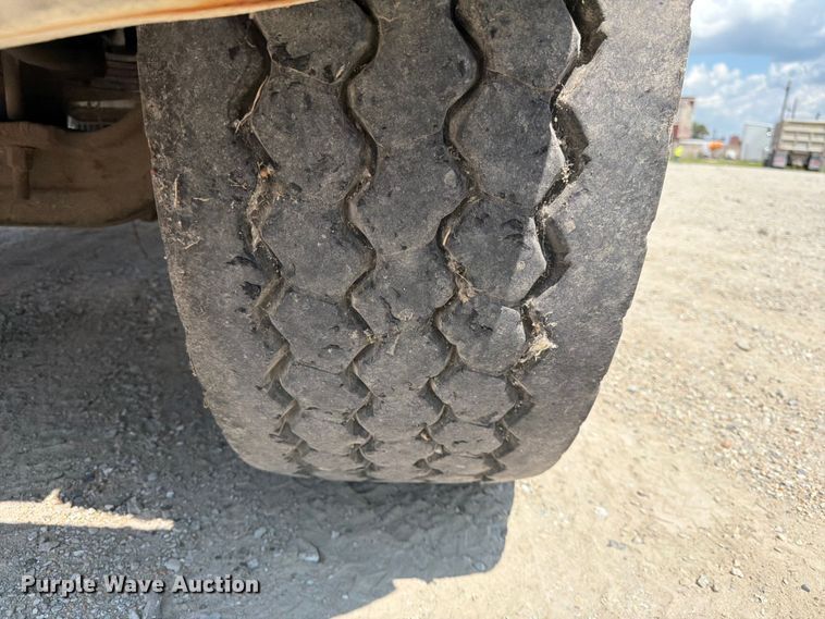 image for item FK3517 2003 Peterbilt 357 ready mix truck