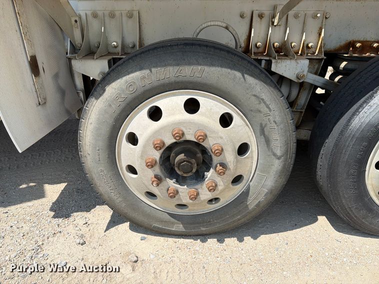 image for item FK3517 2003 Peterbilt 357 ready mix truck