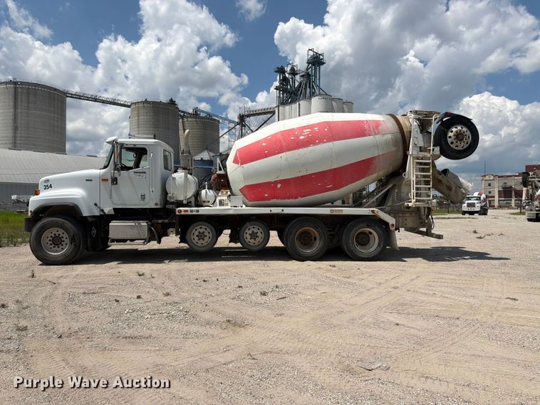 image for item FK3518 2013 International PayStar 5500i ready mix truck