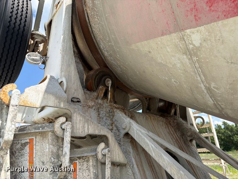 image for item FK3518 2013 International PayStar 5500i ready mix truck