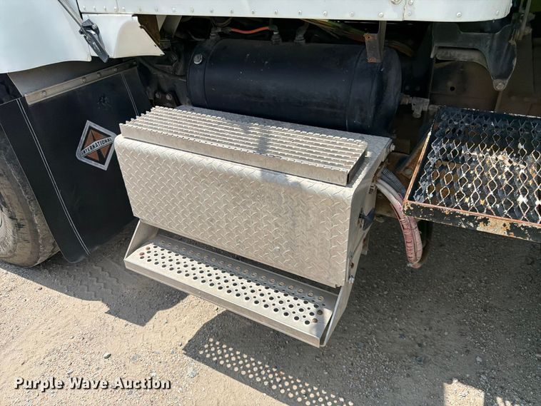 image for item FK3518 2013 International PayStar 5500i ready mix truck