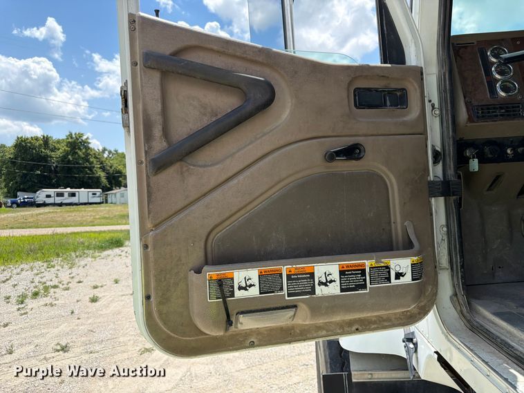 image for item FK3518 2013 International PayStar 5500i ready mix truck