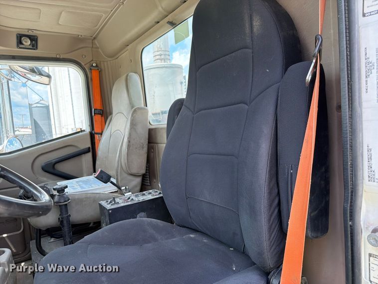 image for item FK3518 2013 International PayStar 5500i ready mix truck