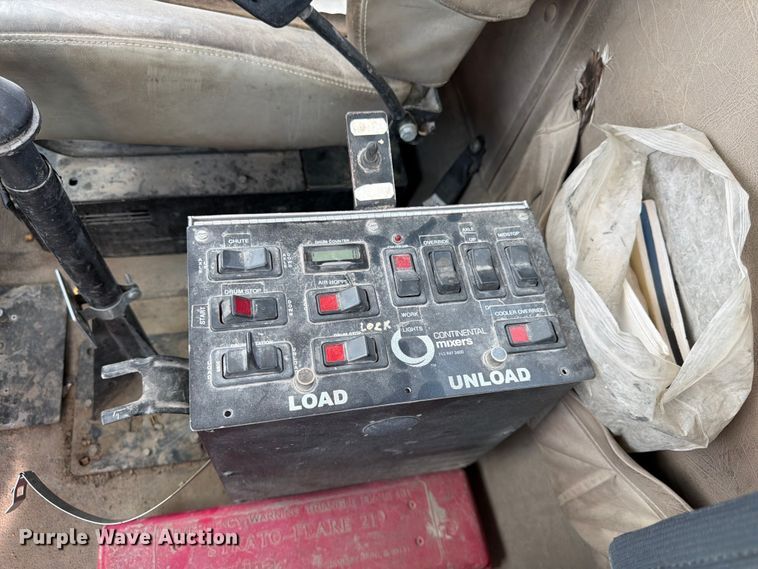 image for item FK3518 2013 International PayStar 5500i ready mix truck