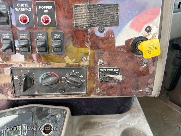 image for item FK3518 2013 International PayStar 5500i ready mix truck