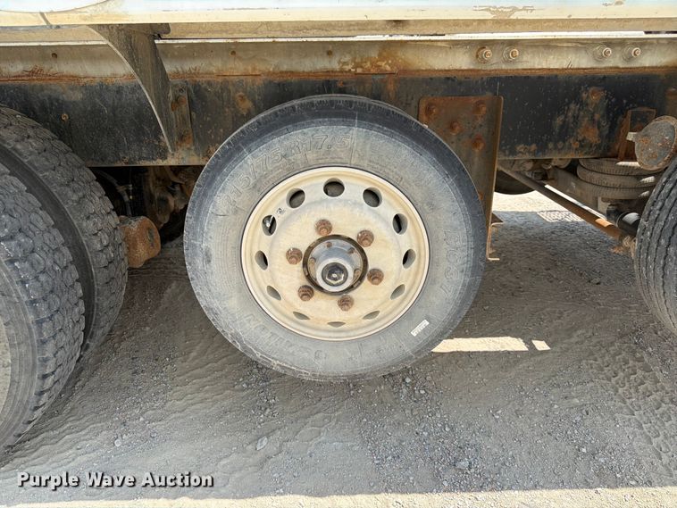 image for item FK3518 2013 International PayStar 5500i ready mix truck