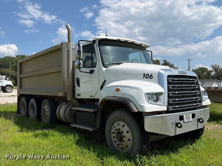 image for item FK3519 2012 Freightliner 114SD dump truck