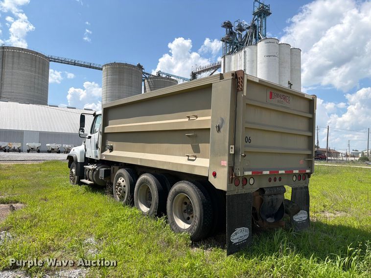 image for item FK3519 2012 Freightliner 114SD dump truck