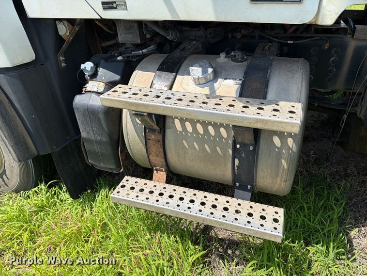 image for item FK3519 2012 Freightliner 114SD dump truck