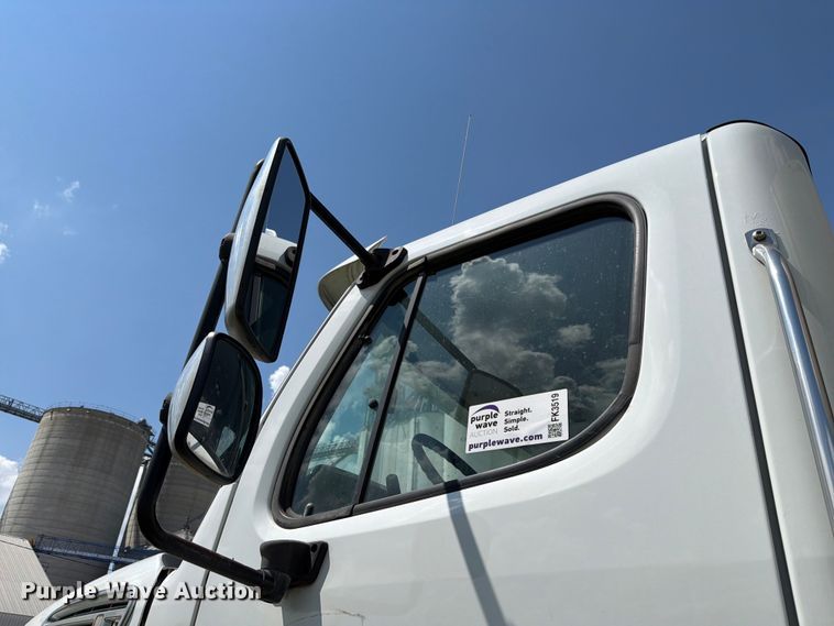 image for item FK3519 2012 Freightliner 114SD dump truck