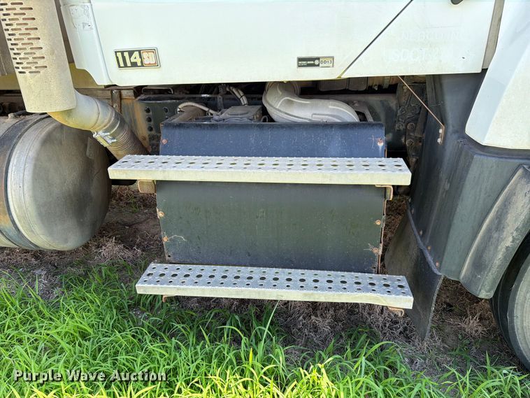 image for item FK3519 2012 Freightliner 114SD dump truck