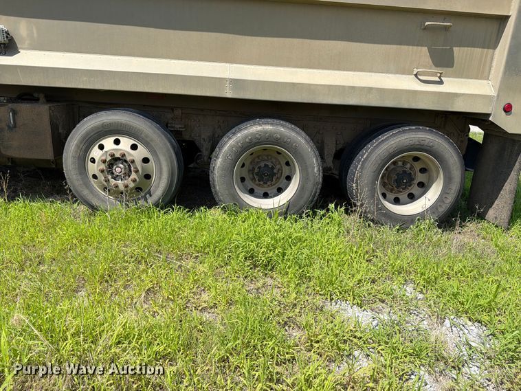 image for item FK3519 2012 Freightliner 114SD dump truck