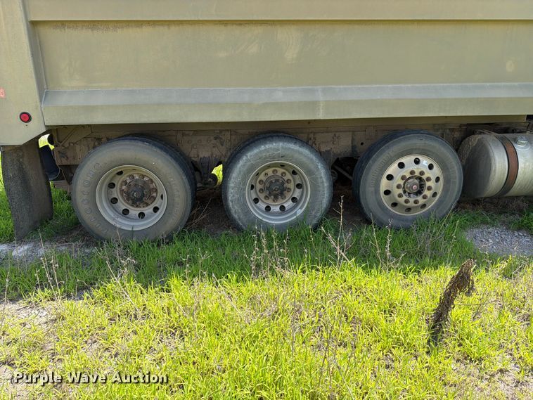 image for item FK3519 2012 Freightliner 114SD dump truck