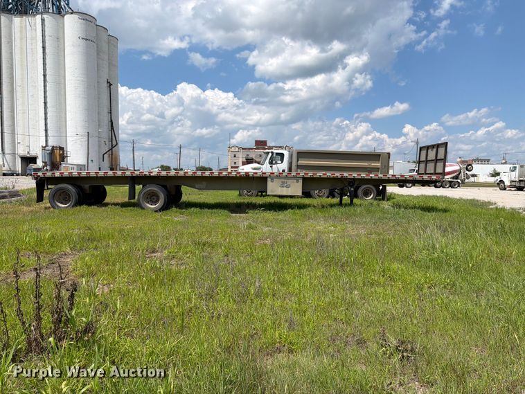 image for item FK3520 1985 Ravens flatbed trailer