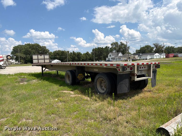 image for item FK3520 1985 Ravens flatbed trailer