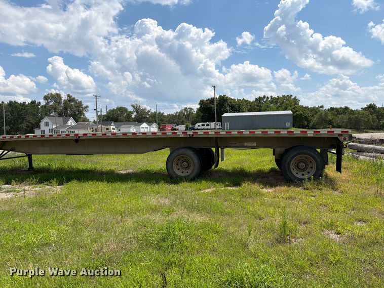 image for item FK3520 1985 Ravens flatbed trailer