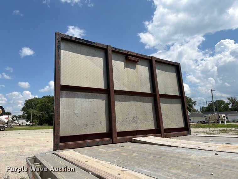 image for item FK3520 1985 Ravens flatbed trailer