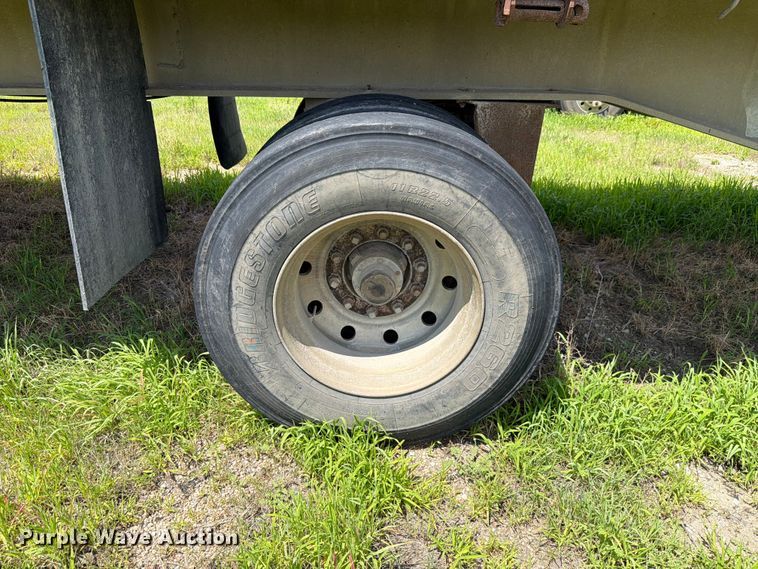 image for item FK3520 1985 Ravens flatbed trailer