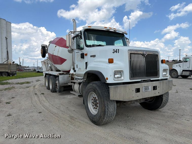 image for item FK3521 2007 International DF557 ready mix truck
