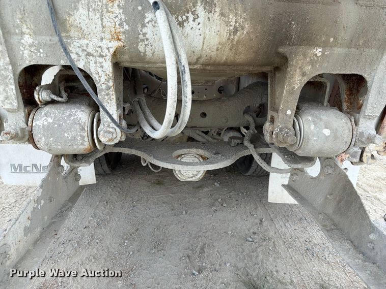 image for item FK3521 2007 International DF557 ready mix truck
