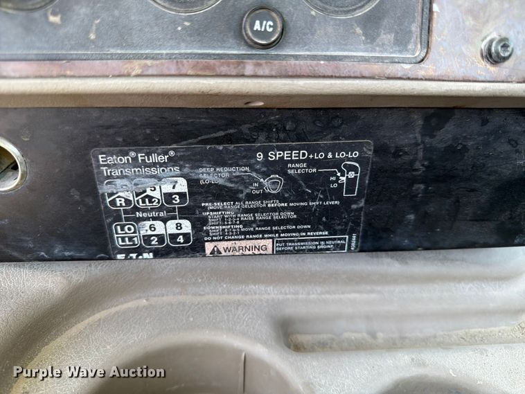 image for item FK3521 2007 International DF557 ready mix truck