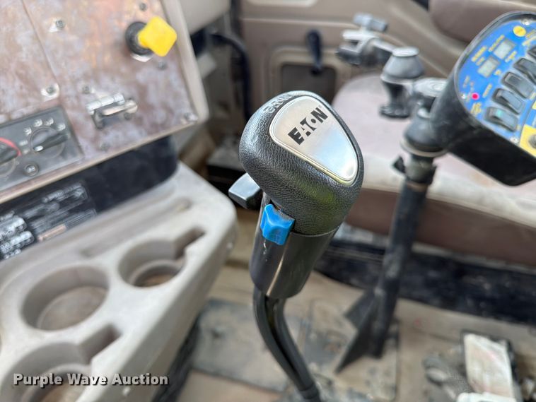 image for item FK3521 2007 International DF557 ready mix truck