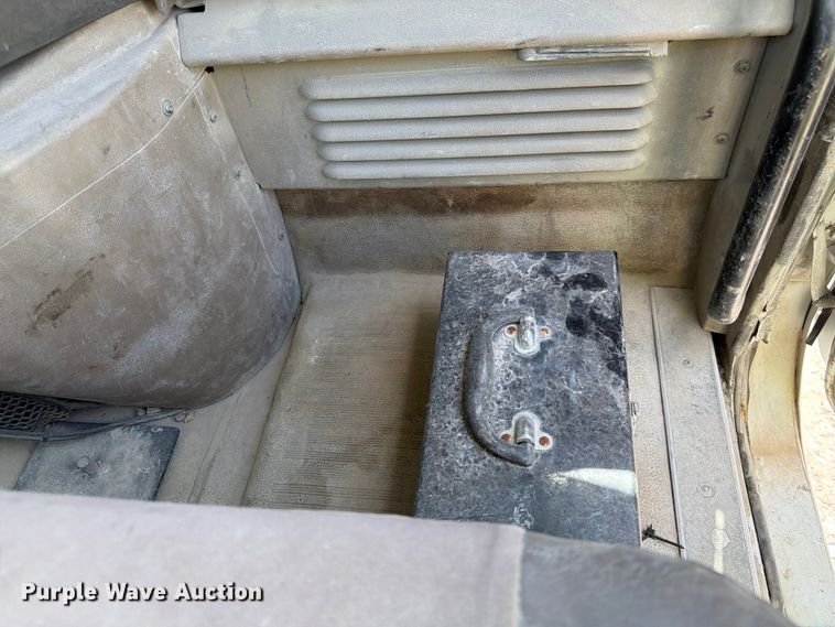 image for item FK3521 2007 International DF557 ready mix truck